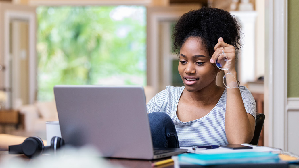 EdisonLearning student at computer